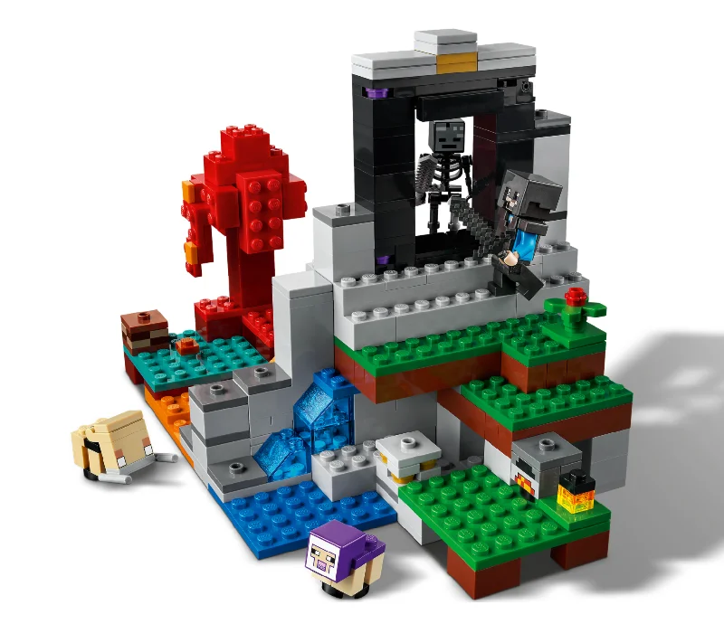 Endlessly replayable LEGO scenarios21172 LEGO® Minecraft™ The Ruined Portal