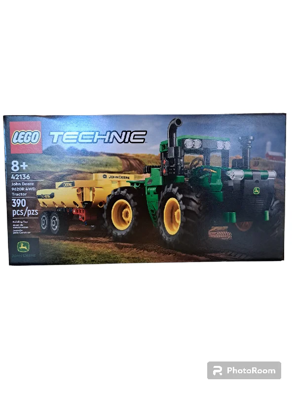 Adorable and charming LEGO charactersLego Technic - John Deer 962OR 4WD Tractor
