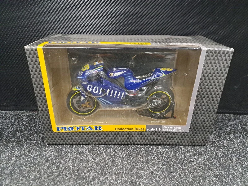 High-quality materials toys 1/9 Protar Valentino Rossi 2004