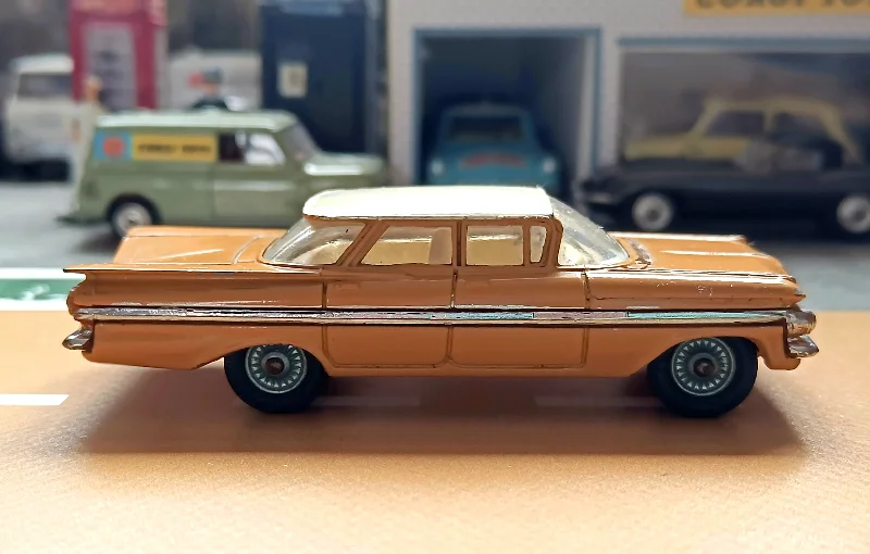 Realistic toy cars248 Chevrolet Impala with cast wheels