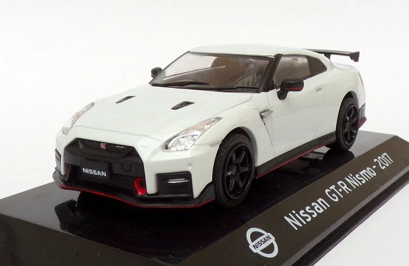 High-quality toy cars Altaya 1/43 Scale Model Car AL4520B - 2017 Nissan GT-R Nismo - White High-quality toy cars Altaya 1/43 Scale Model Car AL4520B - 2017 Nissan GT-R Nismo - White