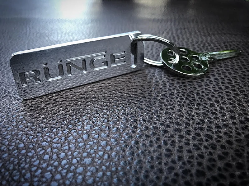 RÜNGE Script Keychain